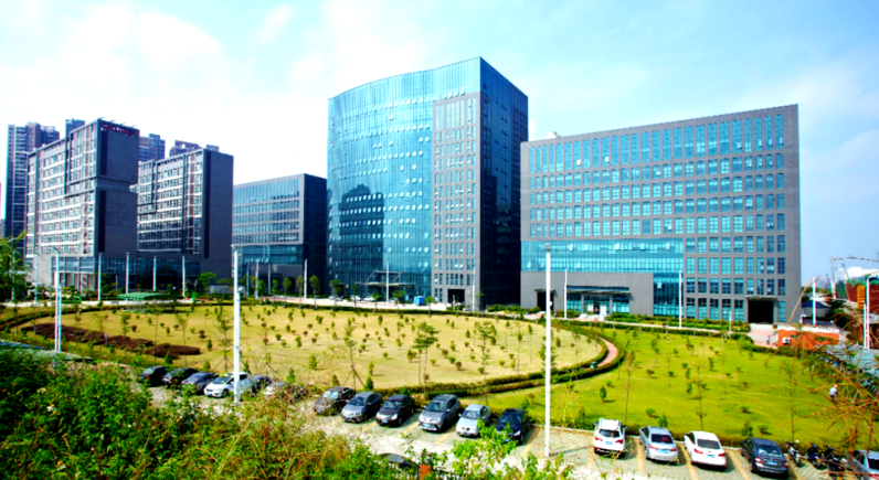 安防设备销售与软件定制协同：政企信息化系统搭建中的技术要点解析